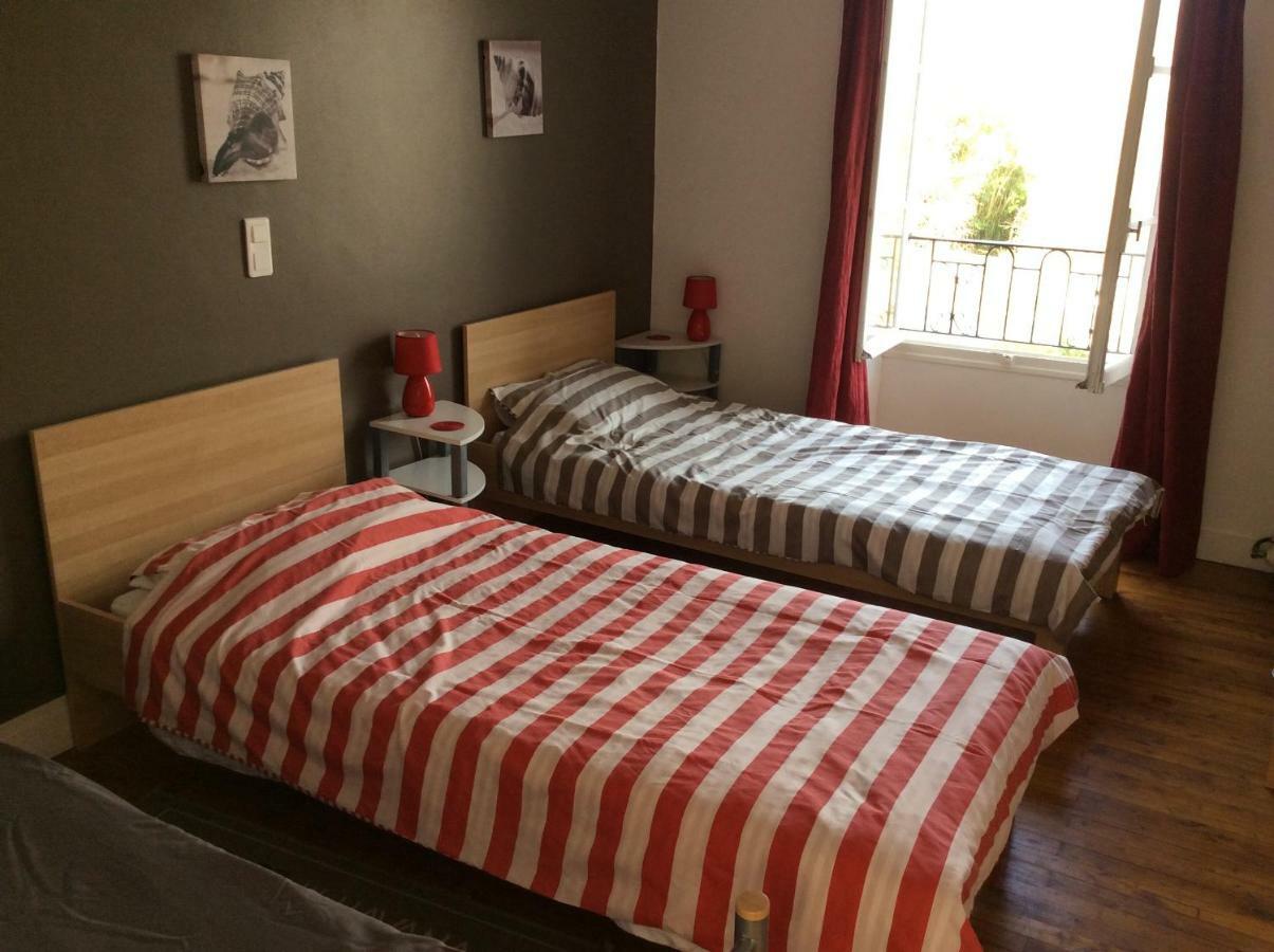 Bed and Breakfast Le Petit Bijou Saint-Fraigne Exterior foto